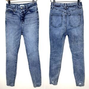 Good American Good Waist Frayed Jeans, Size 6/28 {Style GWEDV75T}